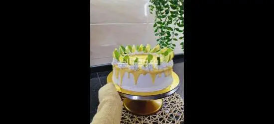 موس كيك بجميع الأصناف والحشوات اللذيذة وجودة ممتازة والسعر مافيش منه❤️‍🔥😍.